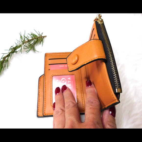 SOLD - Picture 3 of 6